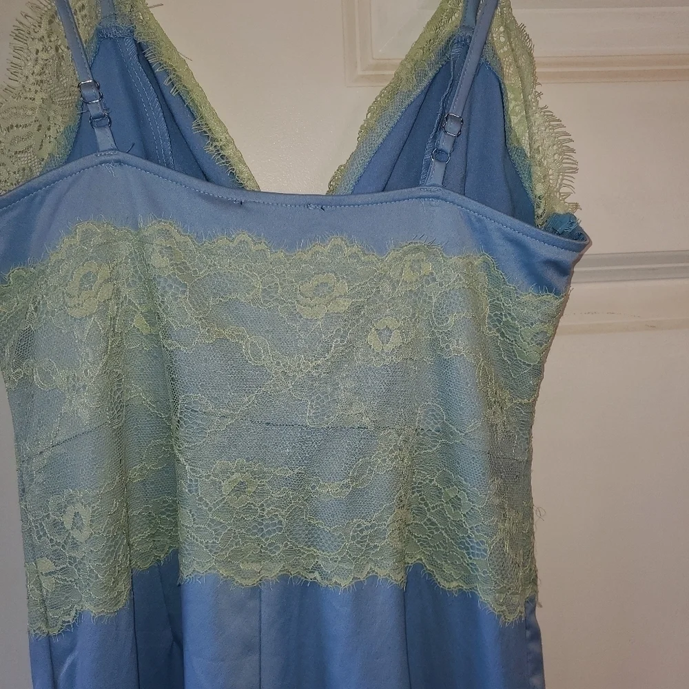 Pretty little thing jumpsuit - Picture 7 of 10
